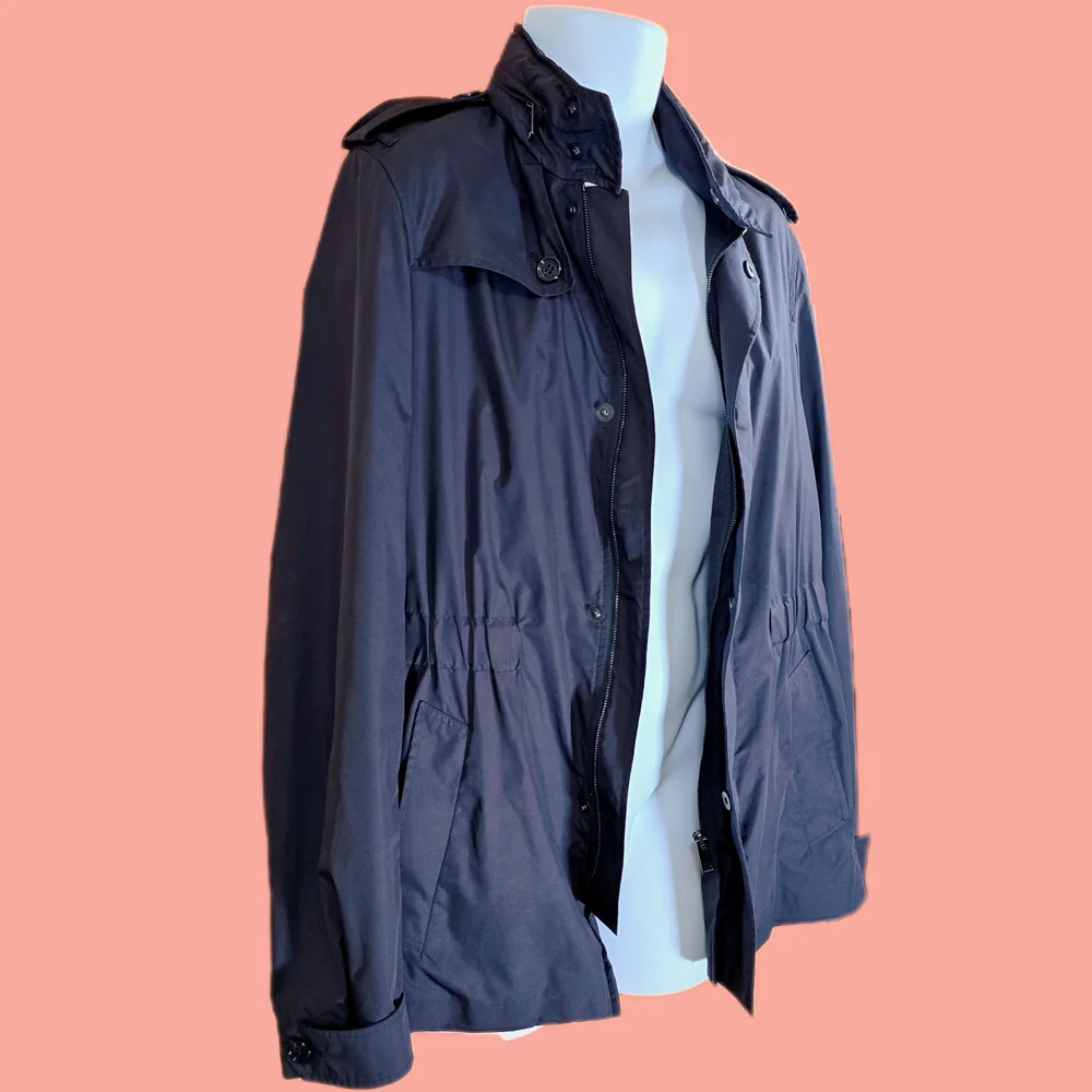 ✨️ Burberry Hooded Jacket  ✨️ - Picture 6 of 16